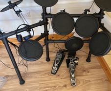 Fame DD -5200 electric drum kit