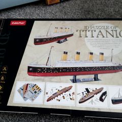 Titanic 3d puzzle please red description