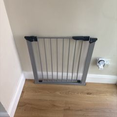 Baby stair gate