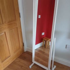 Free Standing Swivel mirror