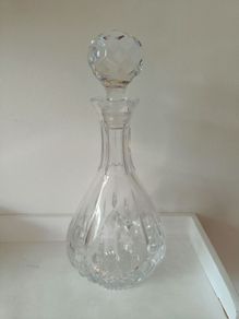 Tyrone Crystal Decanter with Faceted Spherical Stopper