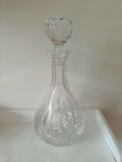 Tyrone Crystal Decanter with Faceted Spherical Stopper