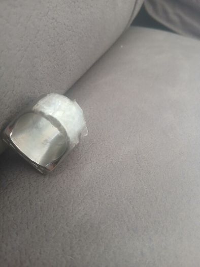Pyramid ring 9ct