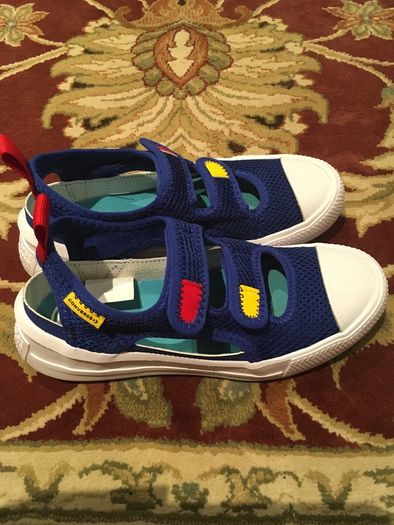 Converse Shoes size EU-33, UK-1