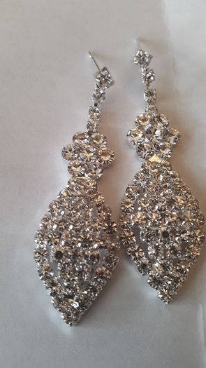 Stunning Crystal Dangley Earrings