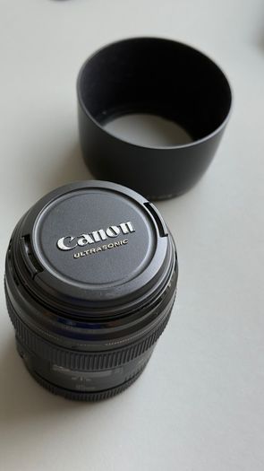 Canon EF 85mm f/1.8 USM