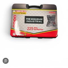 225-Piece Socket Tool Set    Pro Werkzeug Industrial TM199