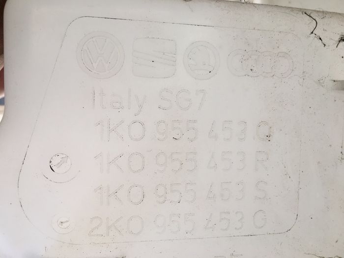Vw scirocco 1.4tsi windscreen washer tank