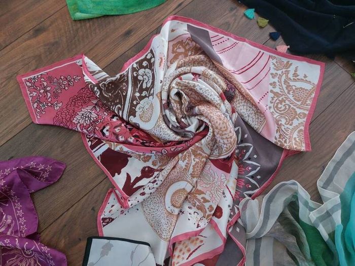 Lot of 8 square scarves