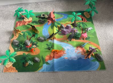 Dinosaur playset - free postage