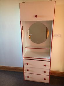 childs dressing table