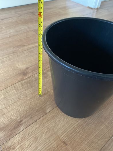 pot/ bucket