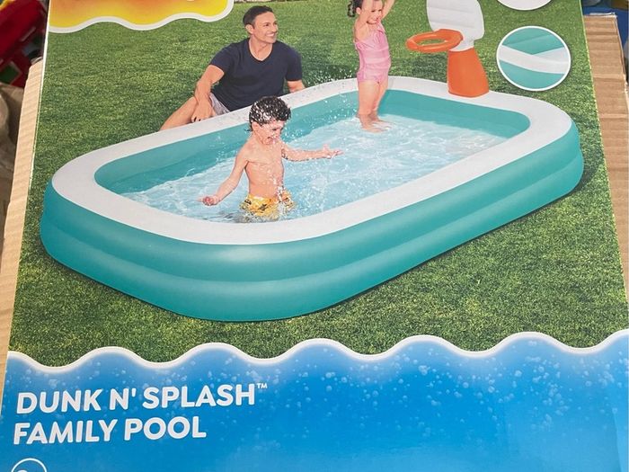 Bestway Family Pool 251 x 168 x 102 cm