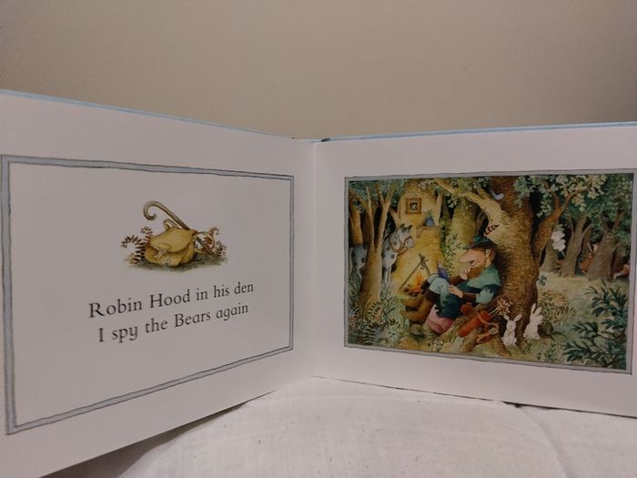 Each peach pear plum by Janet & Allan Ahlberg Classic board book