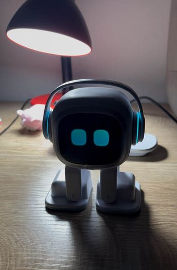 EMO AI Desktop Pet Robot by Living.AI