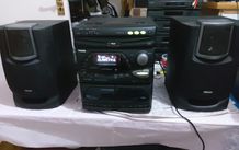 Philips Mini Hi-Fi System, Model FW 355C, 3 CD Changer, Radio and dual Tape Deck and 2 Lovely Philips speakers, in very Good Condition