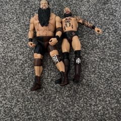 WWE figures War Raiders