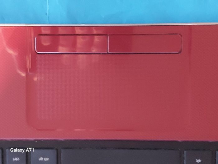 HP Pavillion, Red, 4GB Ram, 700GB HDD, Windows 8 Pro, AMD A4-5000 APU with Radeon HD Graphis 1.5GHz, Chrome and VLC for best movie ecperience