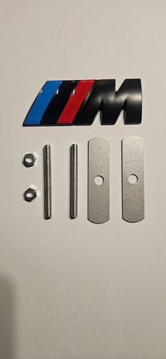 BMW M Power Black metal  Car Front Grille Badge Emblems Stickers for BMW M M3 M4 M5 X5 X6 E46 E39 E90 E60 E36 F30 F10 E34 X5 E53 E30 F20 E92 E87