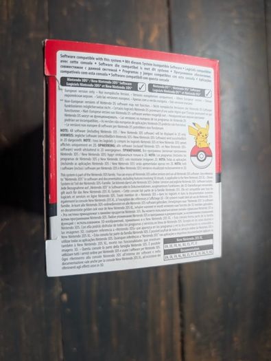 Nintendo 2DS XL - Pokemon Pokeball/Pikachu Edition Console