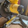 Dewalt mitre sliding saw Image 3