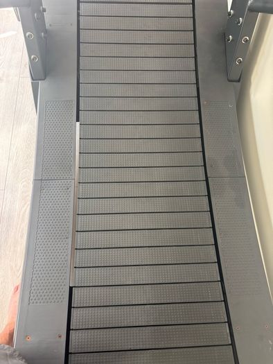 Treadmill - curved