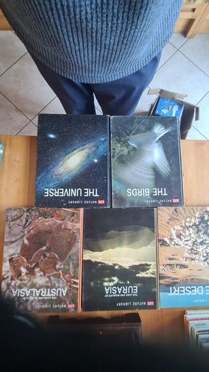 Vintage 11x Time Life Evolution In Nature Books. Hardback. In Good Condition.