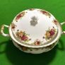 Royal Albert "Old Country Roses" tureen Image 2