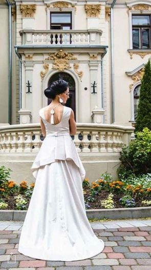 Stunning unique wedding dress size 10.
