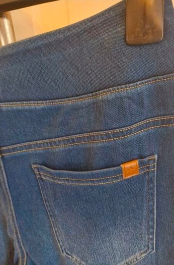 Absolutely stunning halara soft stretch jeans