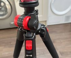 Professional Neewer N284+G0 Tripod & Metal Phone Mount | Like New