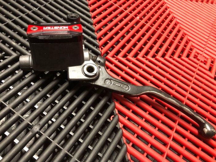 Ducati monster clutch lever & reservoir