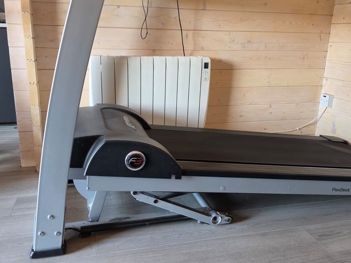 Life Fitness Treadmill