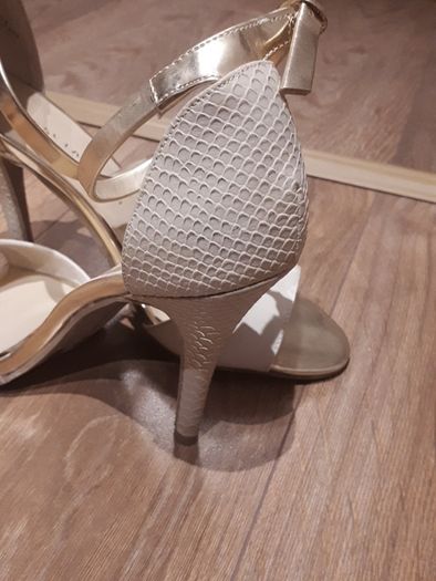 shoes cream & gold