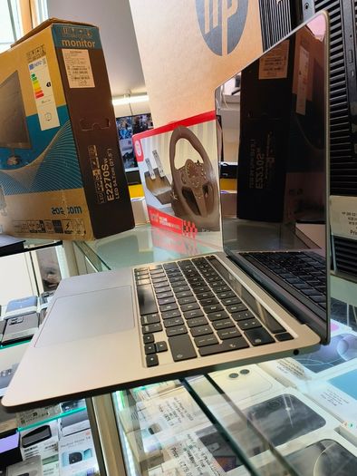 2020 MacBook Pro 13-inch M1 (A2338) 8GB RAM 512GB SSD Space Gray macOS Tahoe 26.5 , Battery Cycle: 194 (Was MDM Framework)