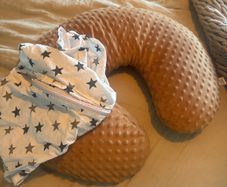 Feeding cushion