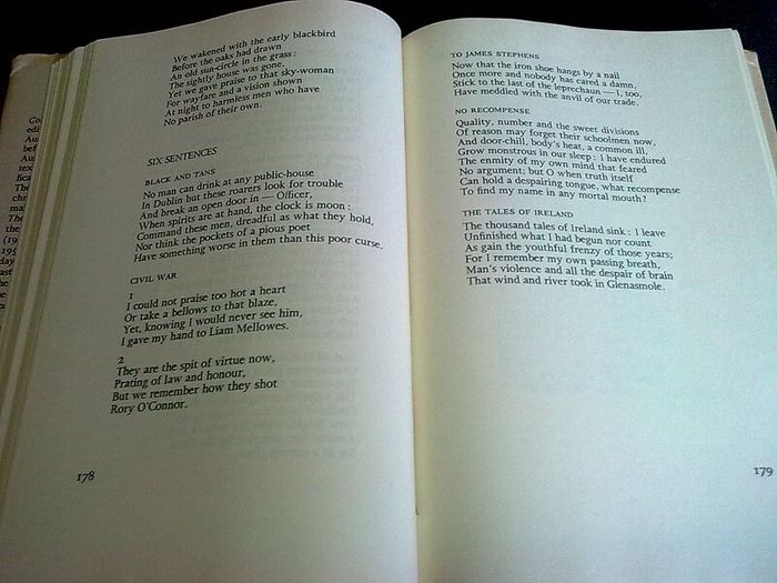 Austin Clarke collected poems Ireland Irish poet Poetry Dolmen Press 1974