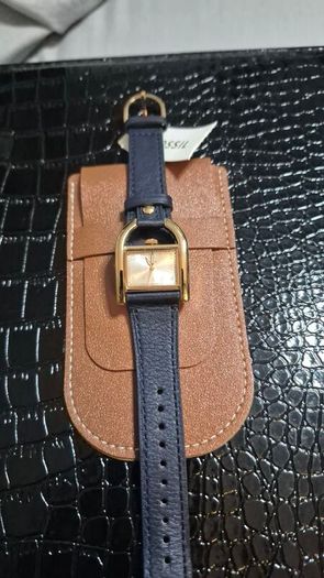 ladies fossil watch