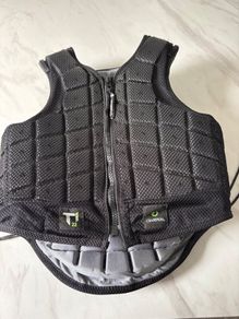 Champion Ti22 - Back protector black XLC (short)