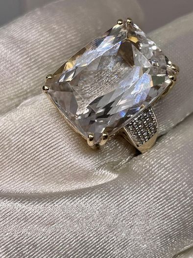 Gold Ring from the Tomas Rae collection, made of 14k Gold