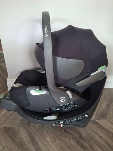 Cybex Cloud T i-Size Car Seat /  Base T 360 degree Rotating ISOFIX Base and Pushchair Adaptors