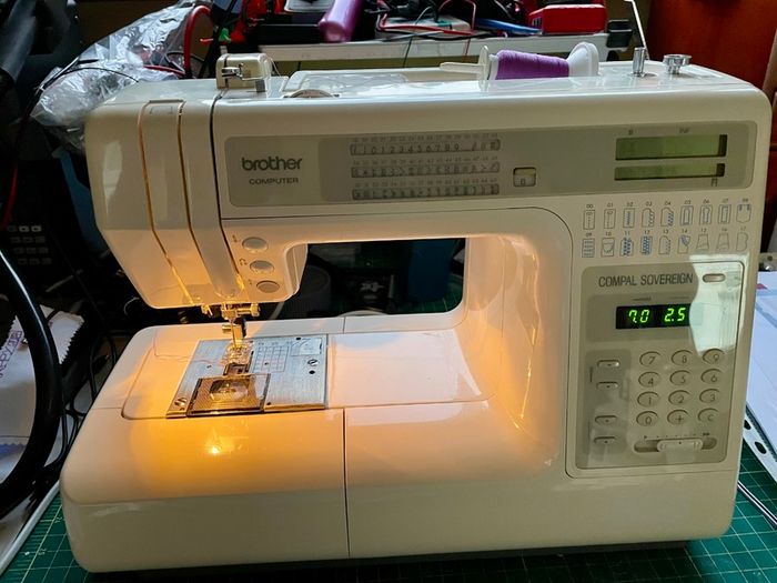 Brother Compal Sovereign Sewing Machine - VERY HIGH QUALITY MACHINE THIS ONE!! - Excellent condition - Just Serviced