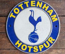 Tottenham Crest  HS439