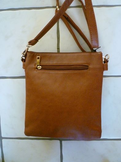 Hand Bag Crossbody Brown Faux Leather Multi Pocket Handbag- Purchased In Carraig Donn