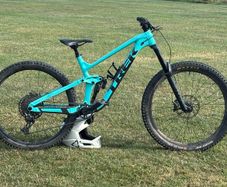 Trek Slash 8