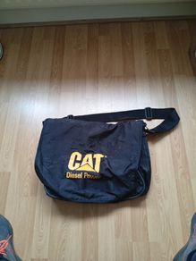 Caterpillar courier bag