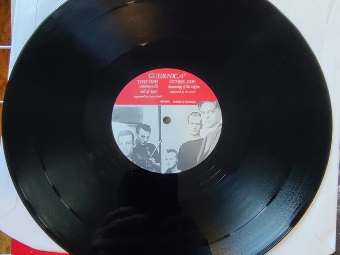 Guernica 12" single