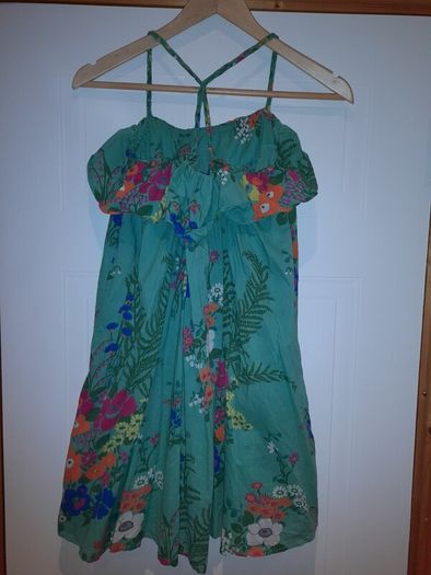 girls stunning dress