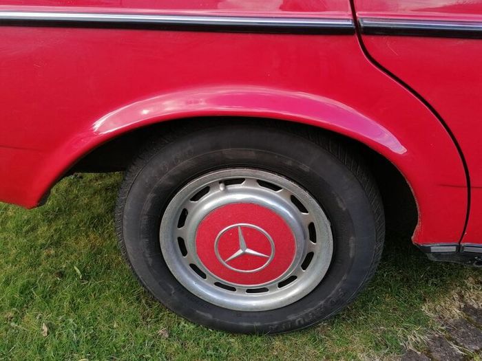 Mercedes W123