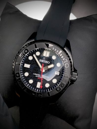 Dark Wave - Stealth Custom - Seiko Automatic